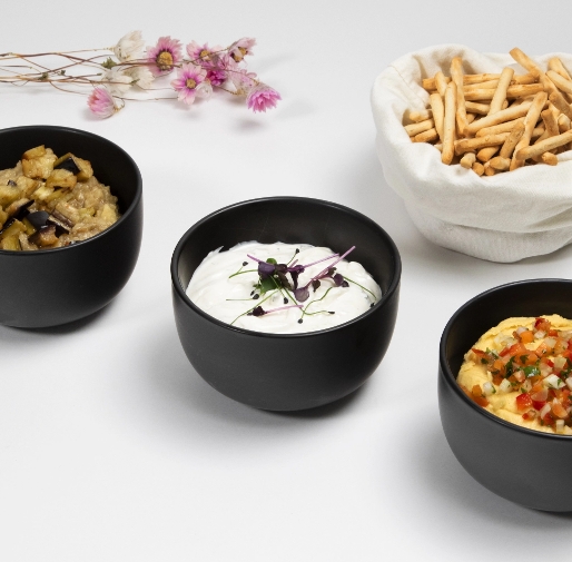 Box Aperitivo 450g – Houmous citron, caviar d’aubergine, crème de yaourt aux herbes et gressins. Idéal pour 10 à 12 personnes. Traiteur italien à Paris